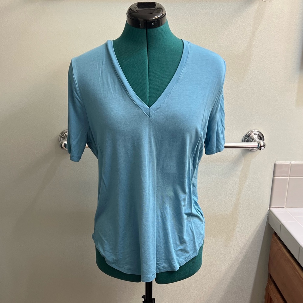 Light blue women’s medium t shirt EUC